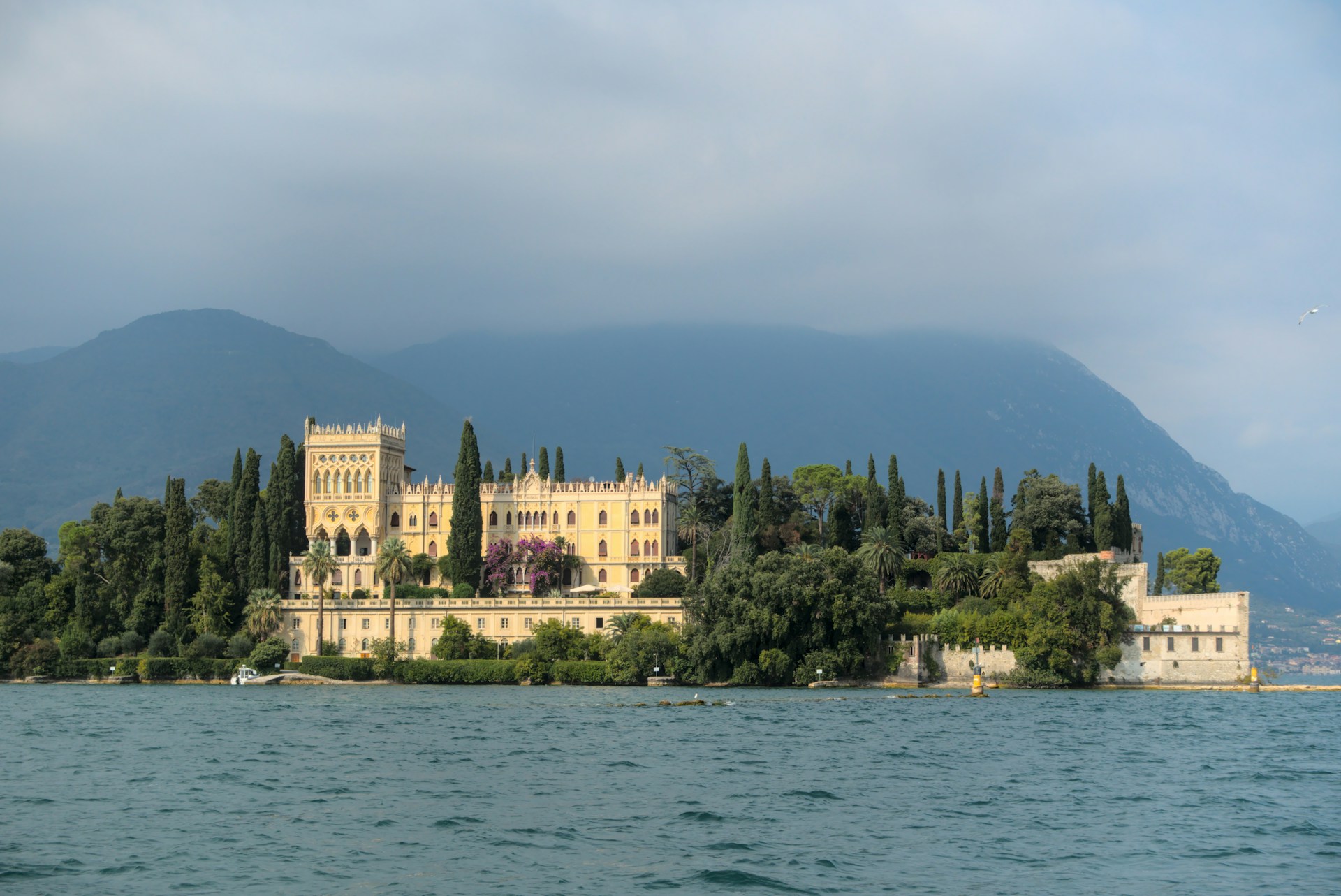 Isola del Garda, Lago de Garda
