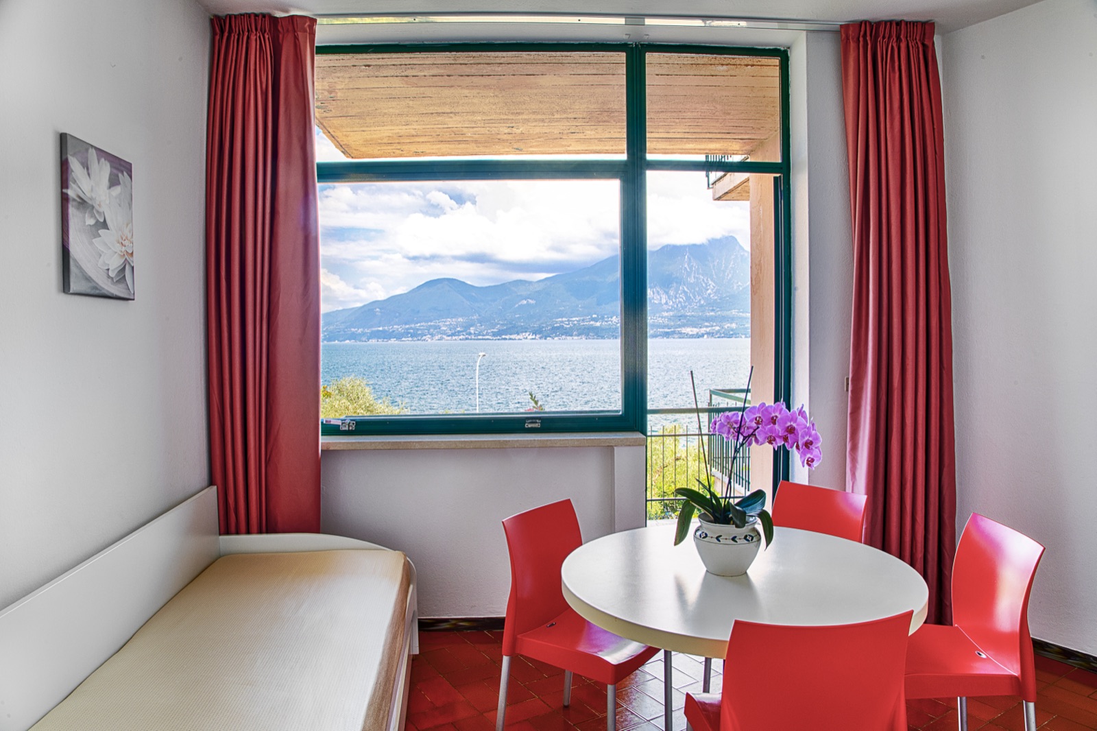 Zweizimmerwohnung Seeblick Typ B, Kochnische